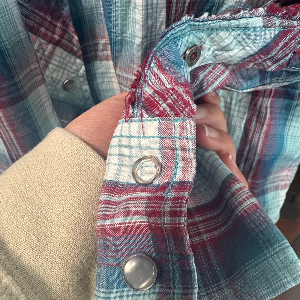 Southern Thread Button Up Pearl Snap Men’s Medium Red Blue Plaid Western Country - Picture 7 of 8